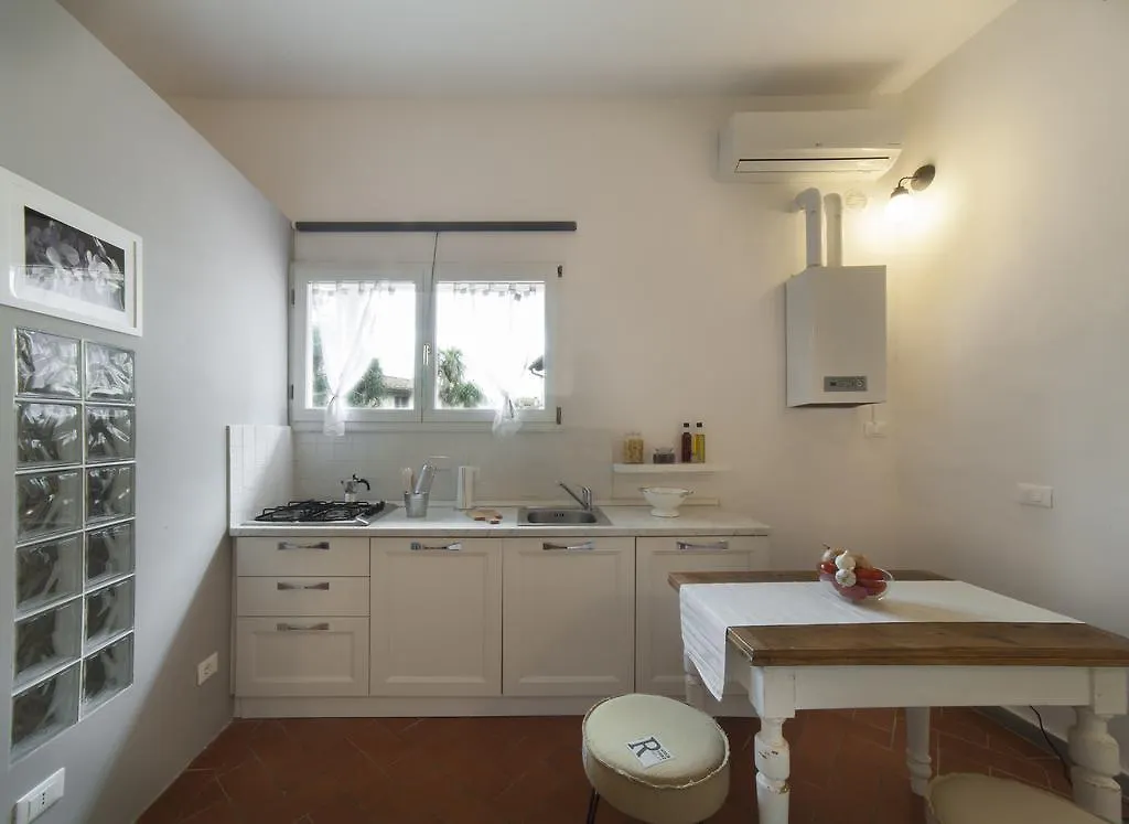 Central Pitti Studio Flat Florencia 0*,  Italia